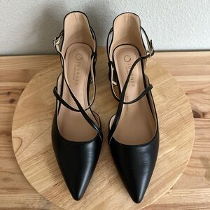 Journee Collection Galvinn Womens Pointed Flat Heel Pumps New 11wide